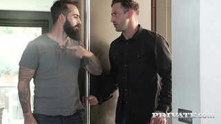 זה התחת החרמן הבלונדינית לא יכול לקבל מספיק זין! היא שמה את התחת כדי לעבוד על-ידי לקיחת אינטנסיבי כוס וטחינה כפולה, עמוק לגרון פעולה מגעיל שלישייה. מלא סרט ב Private.com!