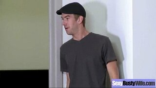 Жорсткі сэкс-відэа з Цудоўнай хатняй гаспадыняй з Вялікімі сіськамі (Міа Лелани) выгляд-23