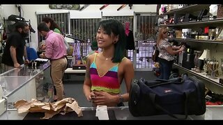 עירום חובבני הוא מקבל shlong