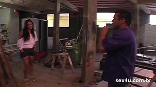 Aktyorlar Byanka Lopes va Igor Pikachu tomonidan aytilgan shkaf ishlab chiqaruvchisi bilan haqiqiy hikoya