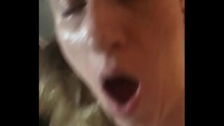 מוקדם בבוקר, מציצה, סקס עם פצצה בלונדינית MIlF